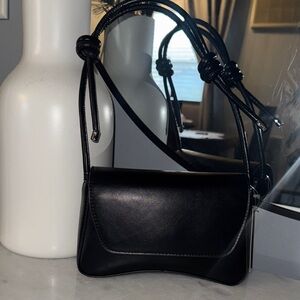 Chic Black Shoulder Bag for Women